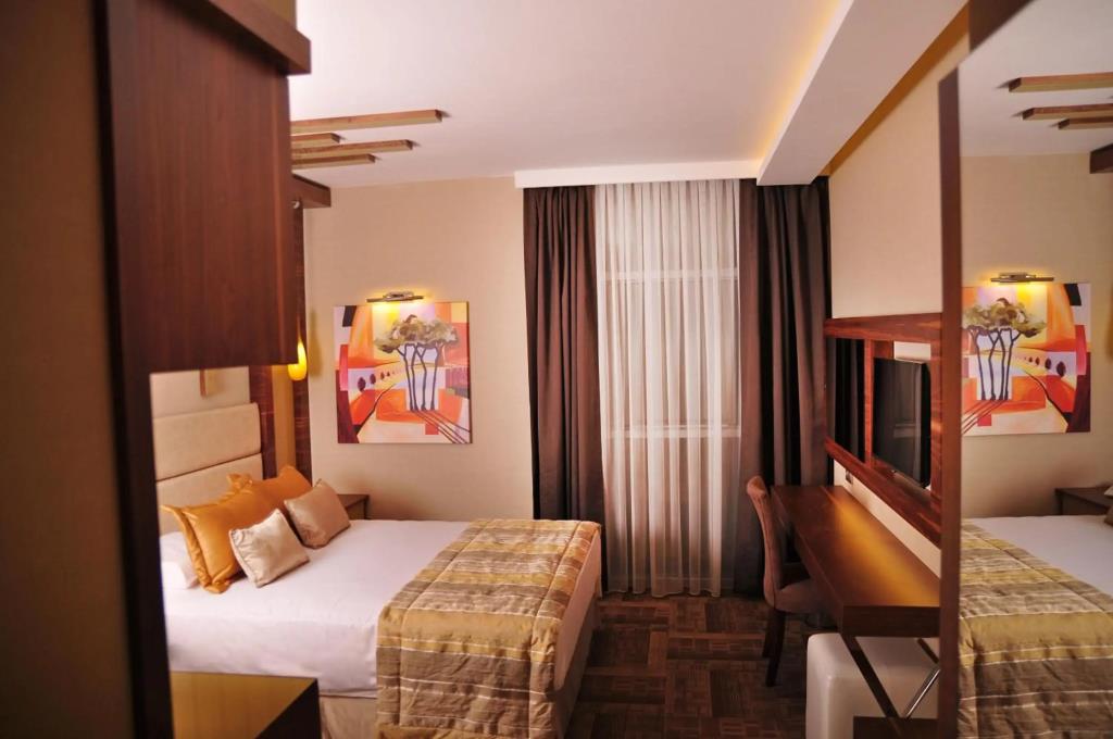 Avin Hotel 0*