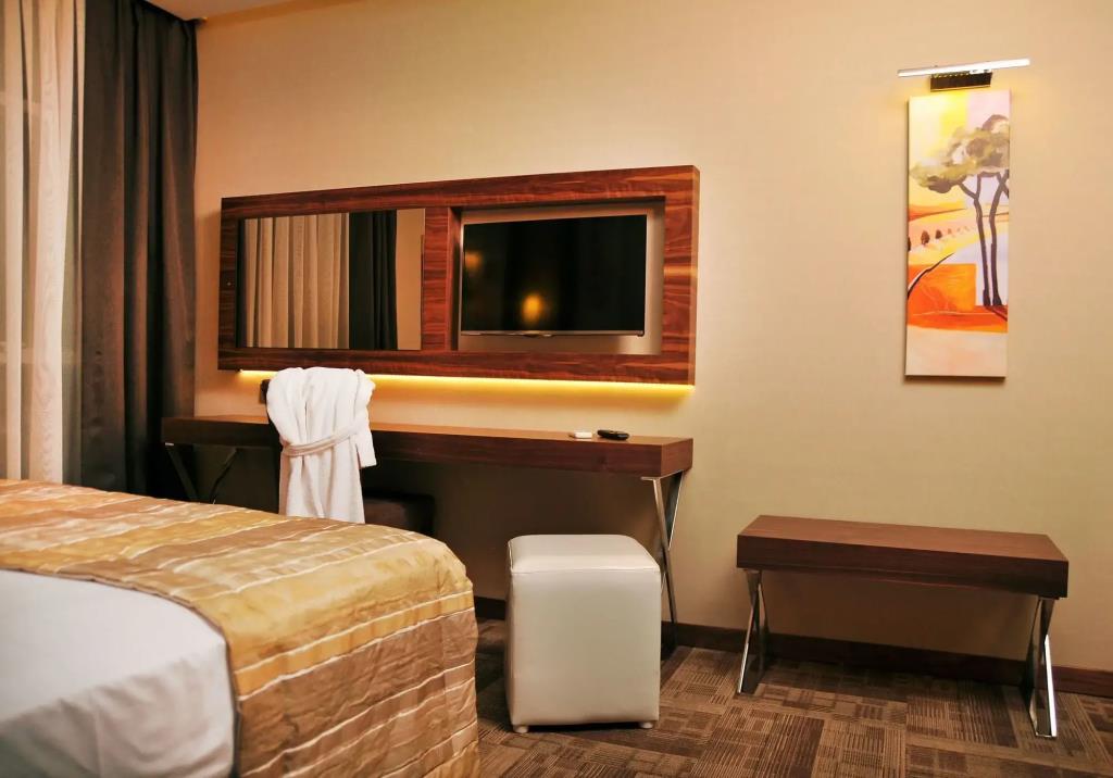 Avin Hotel 0*