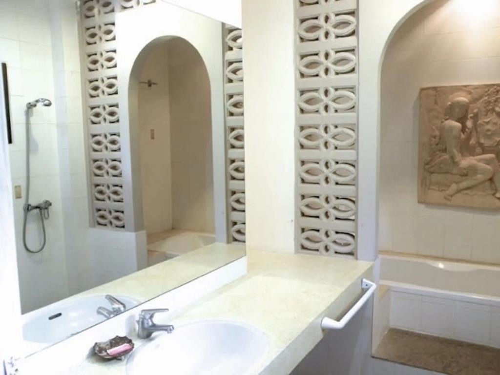 Pink House Samui 3*