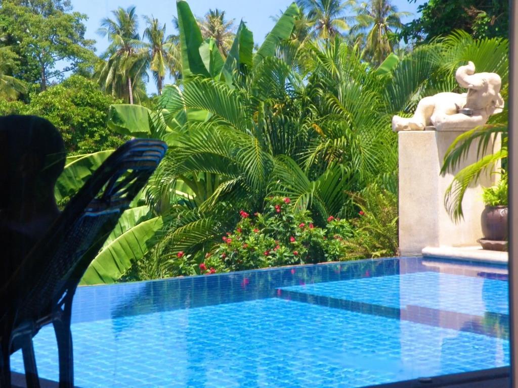 Pink House Samui 3*