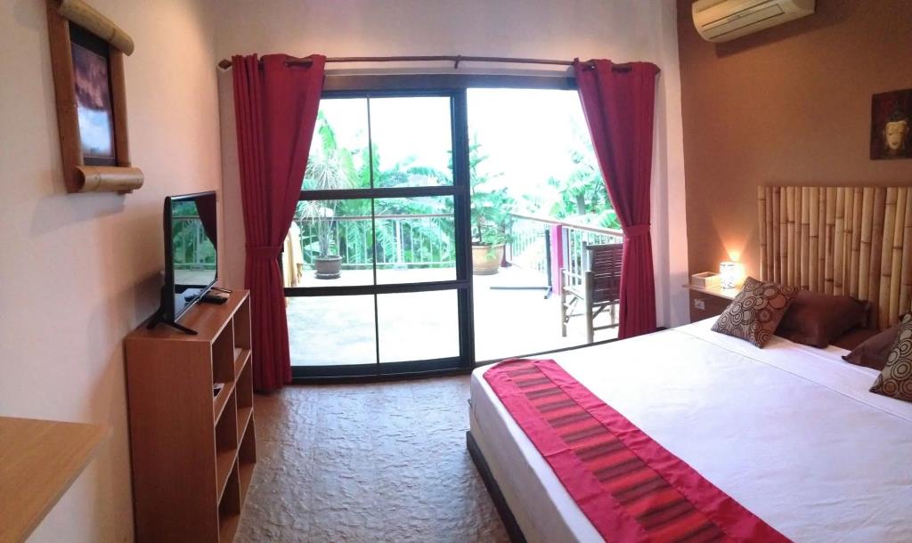 Pink House Samui 3*