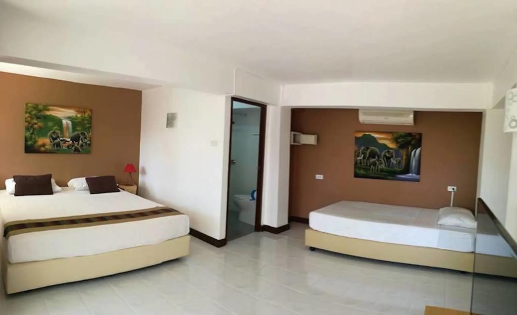 Pink House Samui 3*