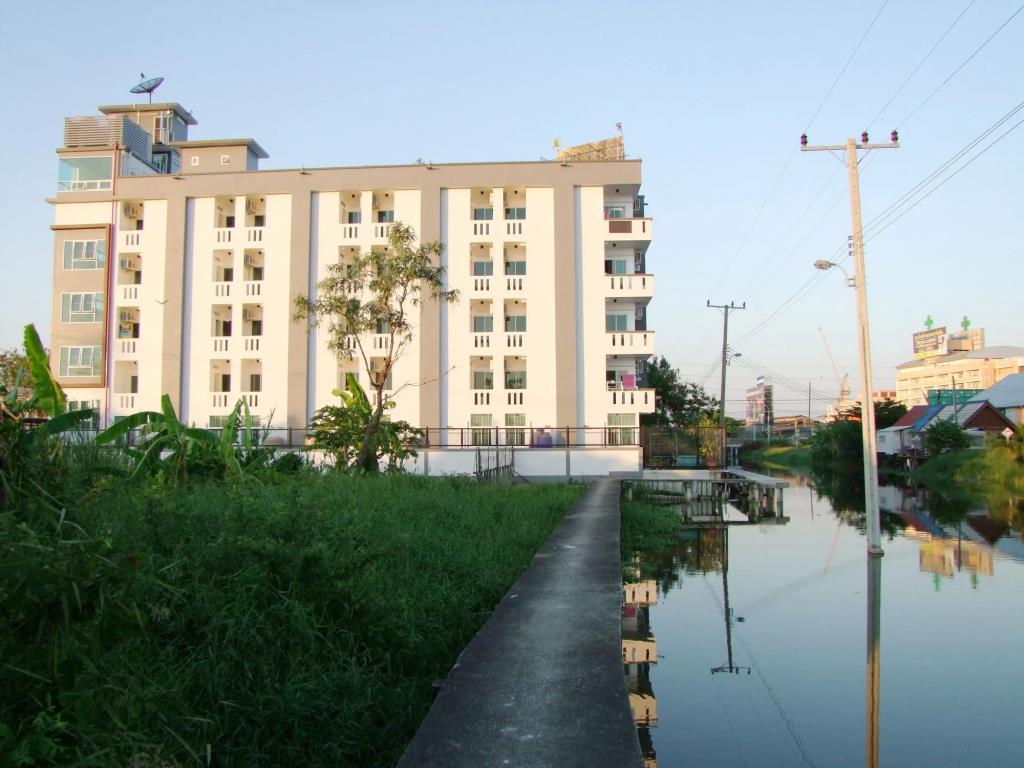 At Ease Hotel Suvarnabhumi 3*