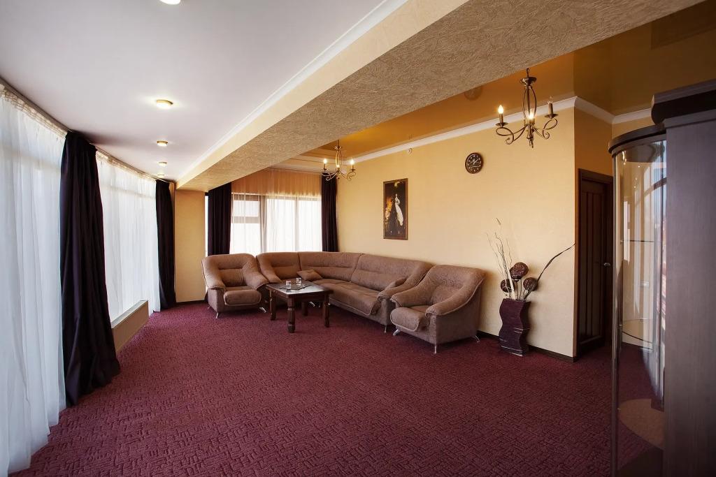 Zolotoj Globus Hotel 3*
