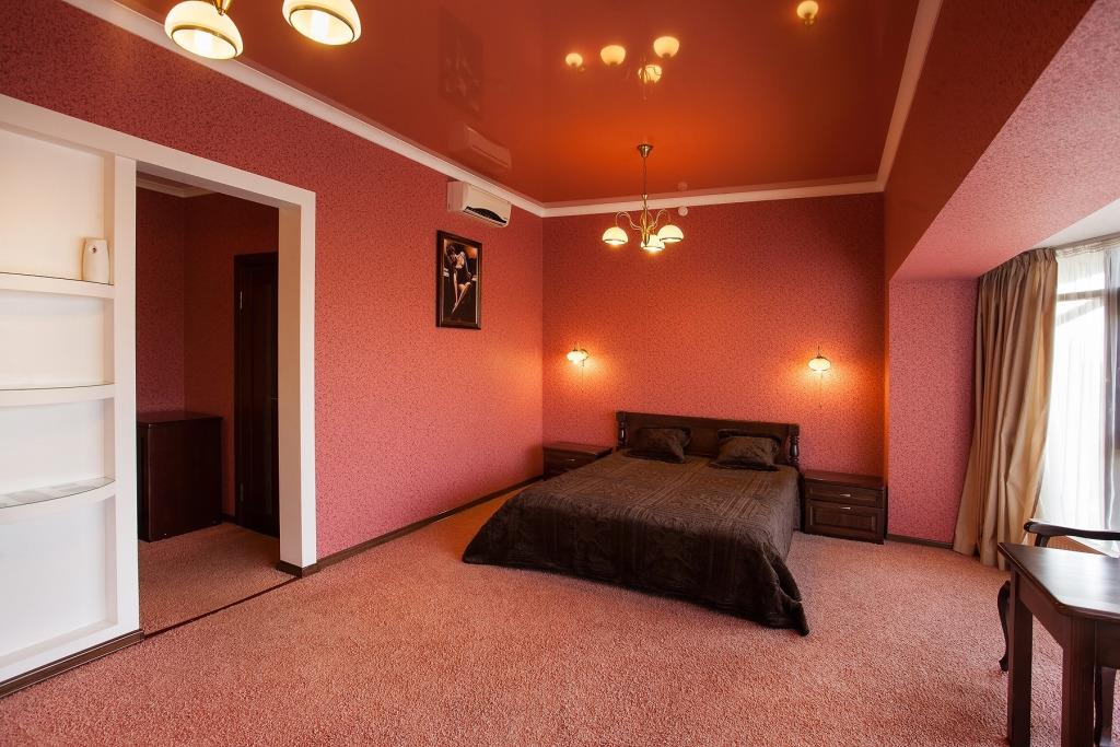 Zolotoj Globus Hotel 3*