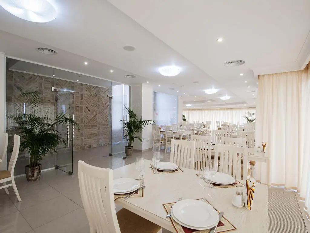 Ahilleon Park Boutique Hotel 4*