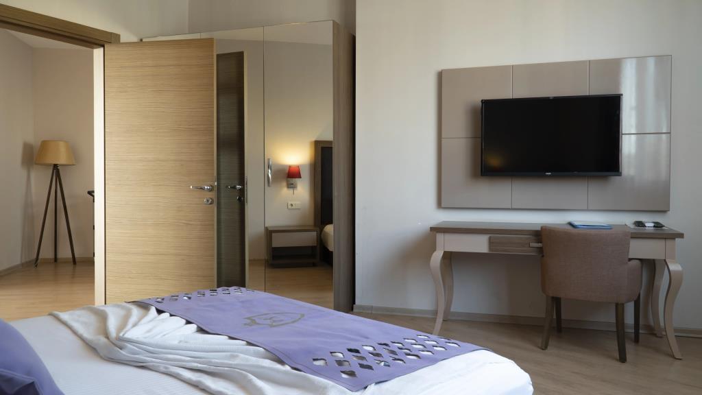 Ladies Beach Suit Otel 0*