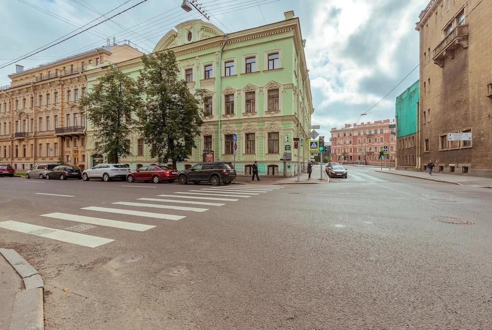 Spb2Day Bolshaya Morskaya 56 0*