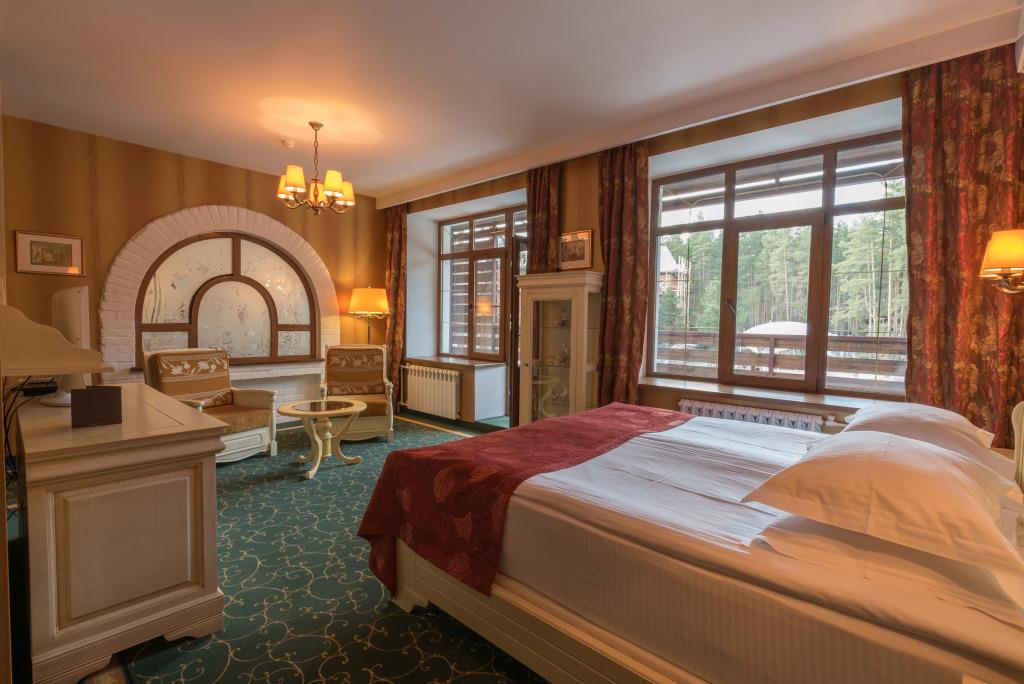 Mescherskaya Usadba Park-Hotel 4*