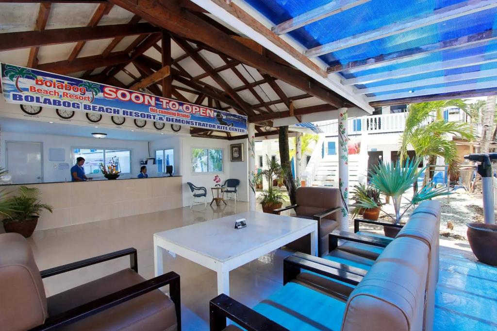 Bolabog Beach Resort 2*