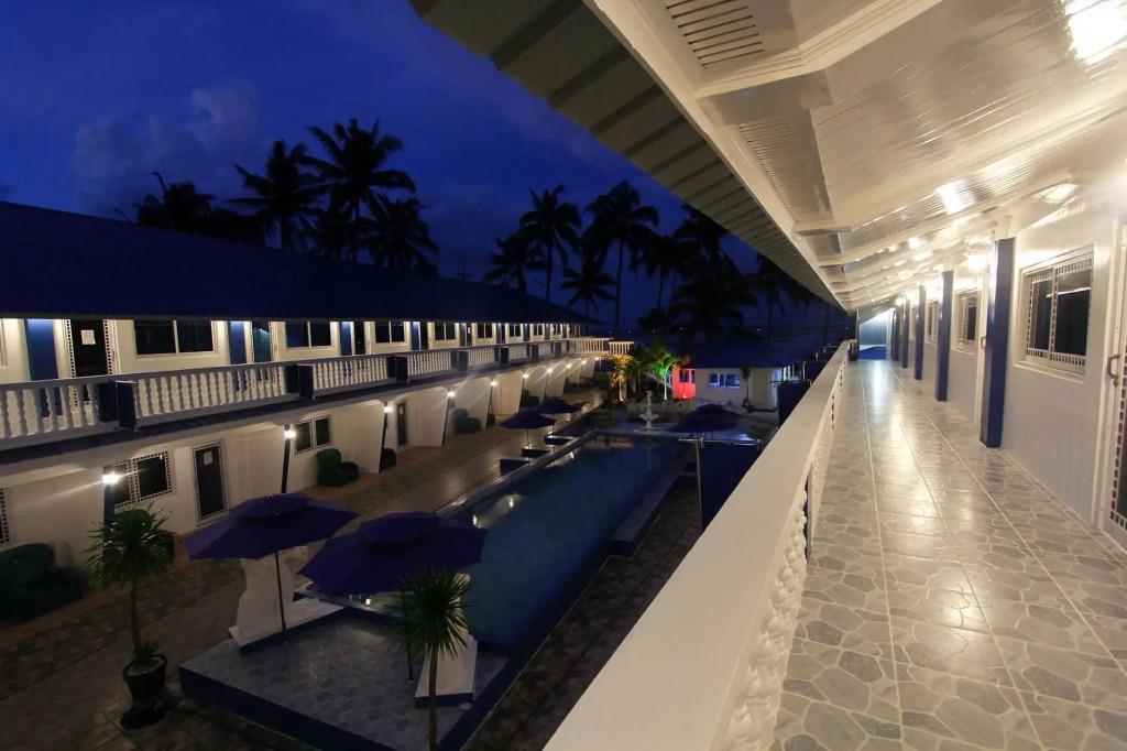 Bolabog Beach Resort 2*
