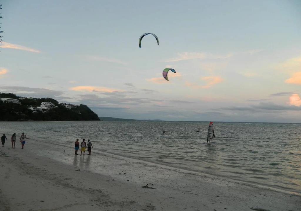 Bolabog Beach Resort 2*