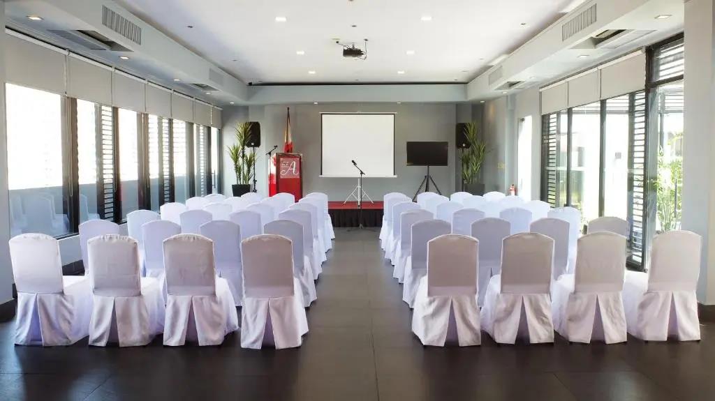 Amelie Hotel Manila 3*