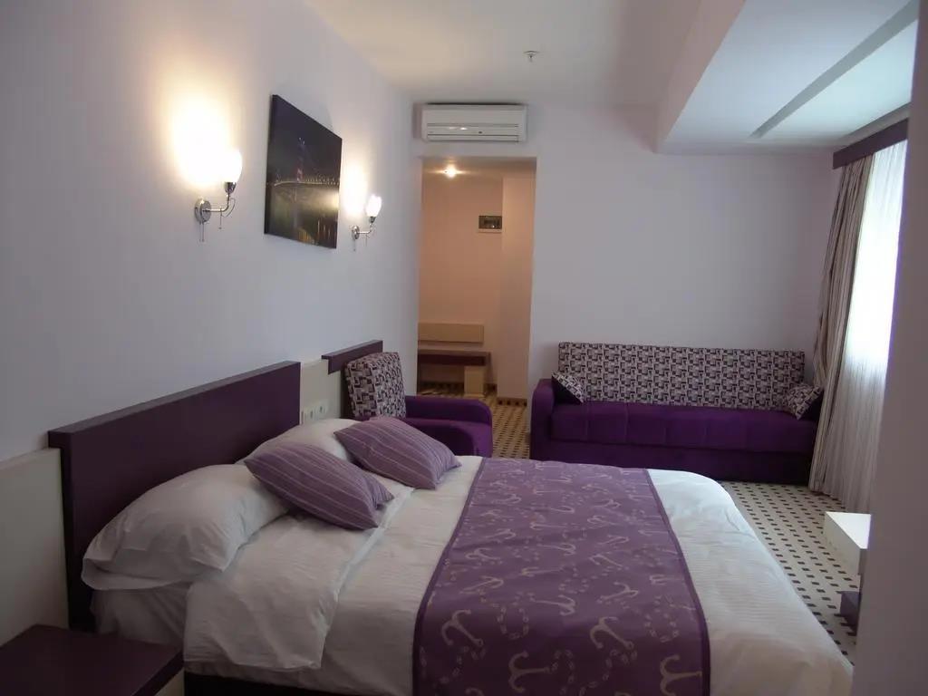 Izan Hotel 3*