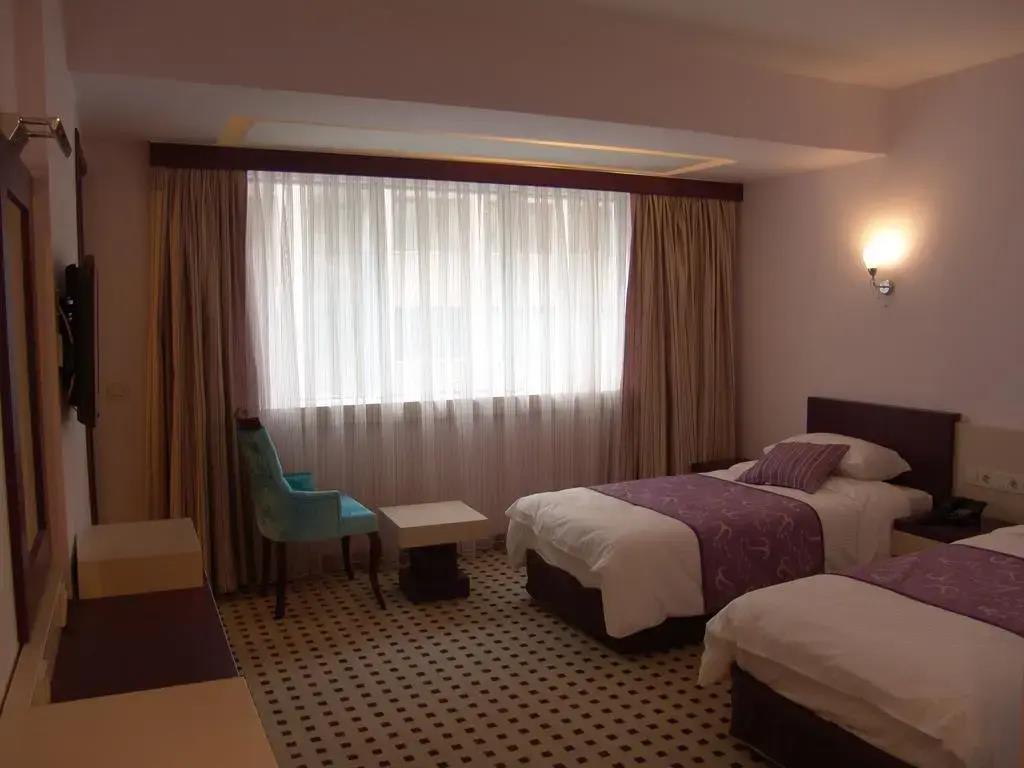Izan Hotel 3*