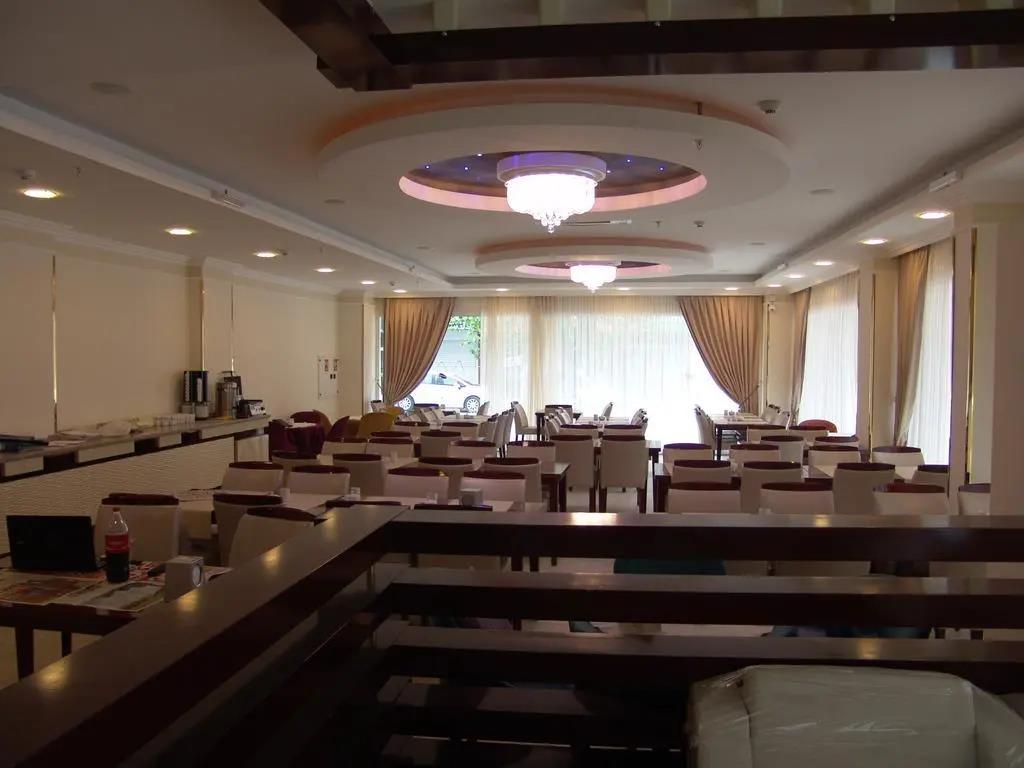 Izan Hotel 3*