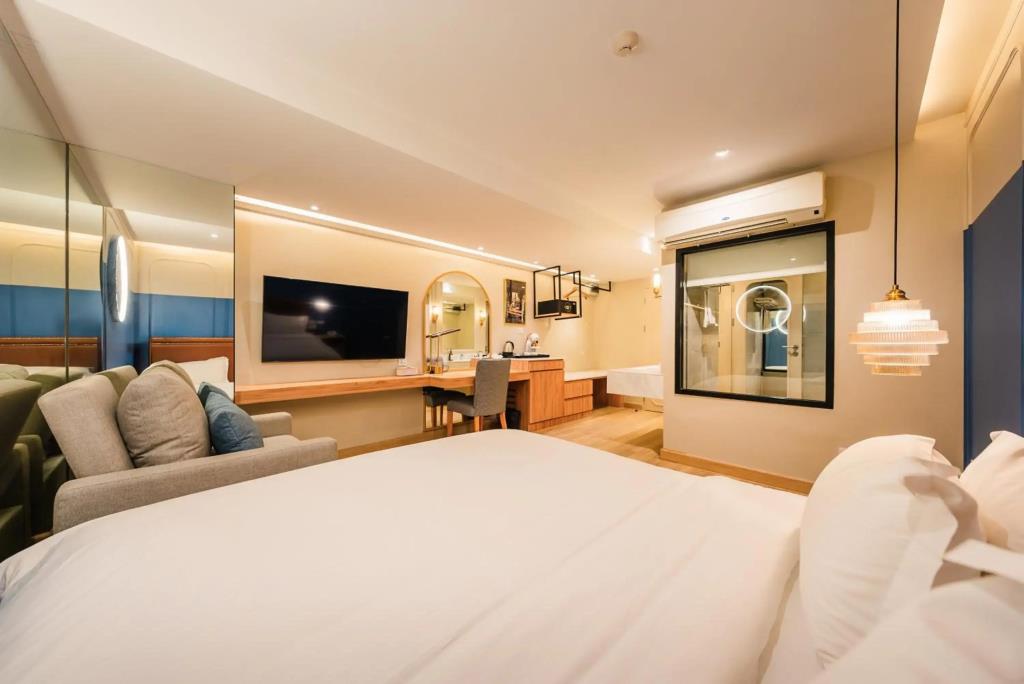 THEE Bangkok by TH District 4*