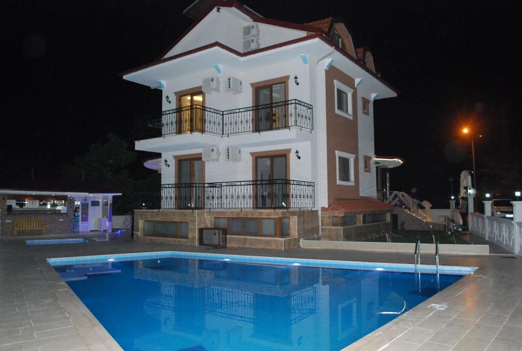 Funda Otel Gocek 0*