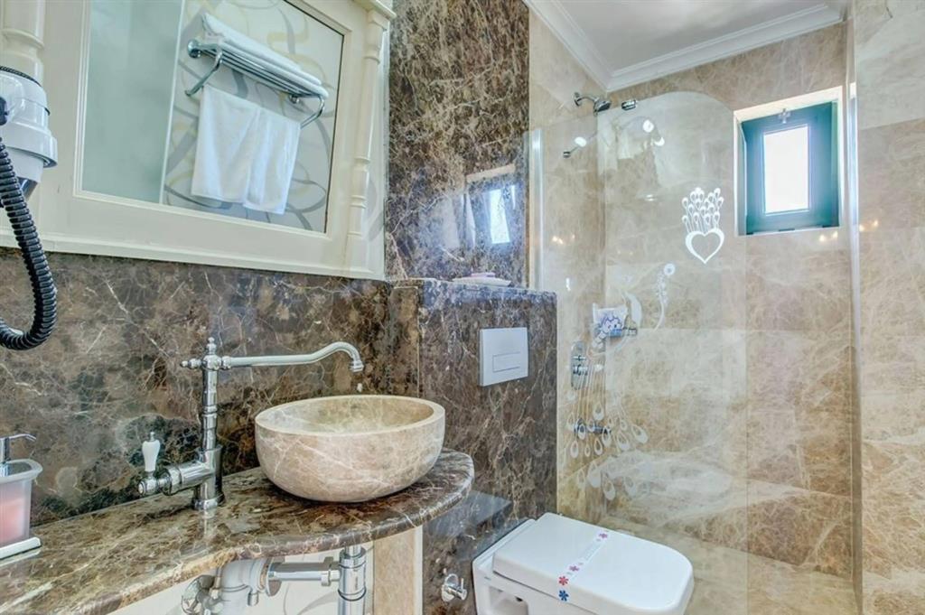 Cunda Esen Otel 0*