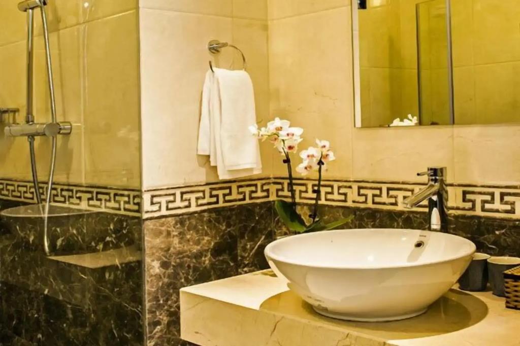 Bai Dinh Hotel 3*