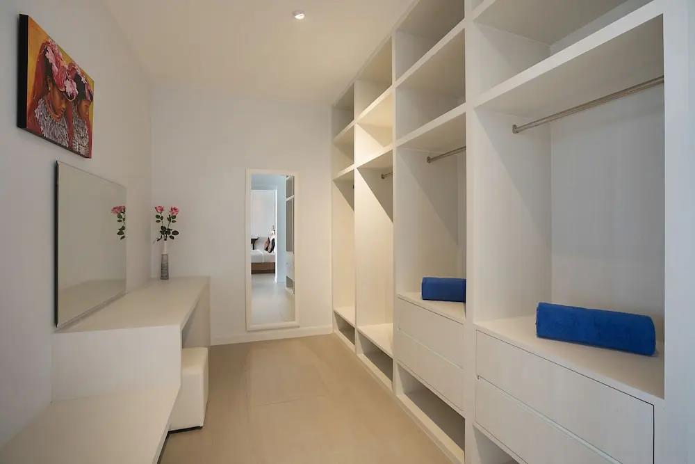 Beach View Villa 0*
