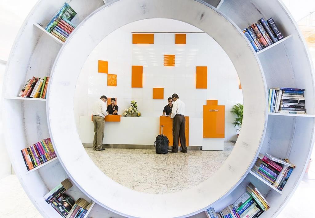 T24 Residency Mumbai International Airport Hotel 4*