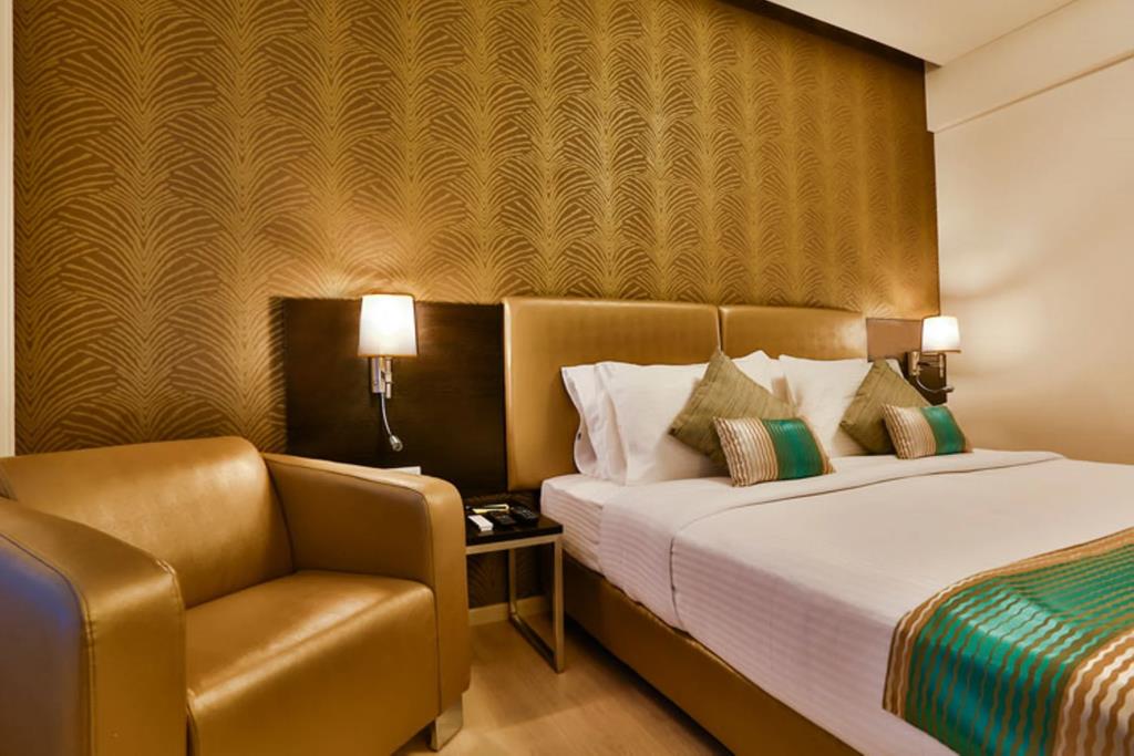 T24 Residency Mumbai International Airport Hotel 4*