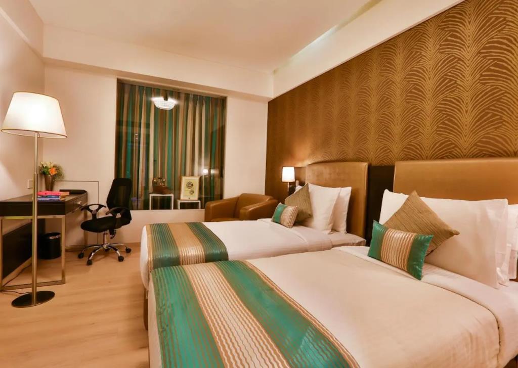 T24 Residency Mumbai International Airport Hotel 4*