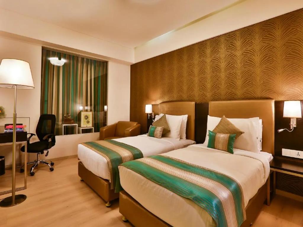 T24 Residency Mumbai International Airport Hotel 4*