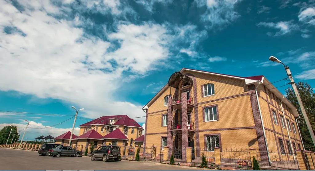 Rioni Hotel 3*