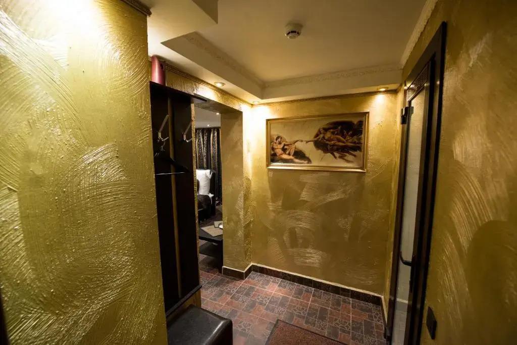 Bomond Hotel on Leninsky prospect 3*