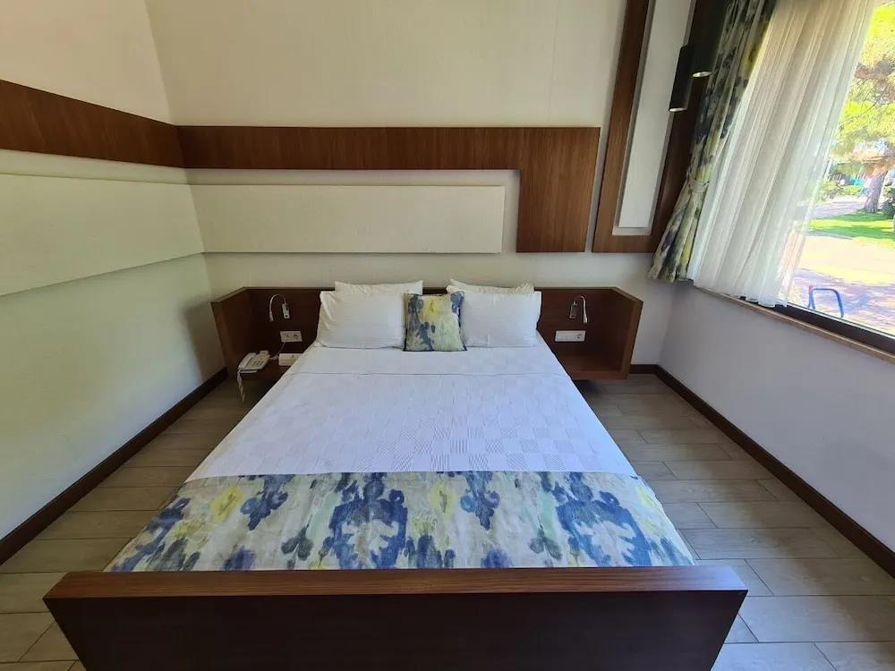 Karakas Hotel 0*