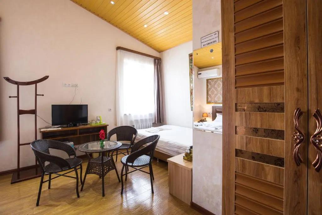 Hotel Garden House 3*