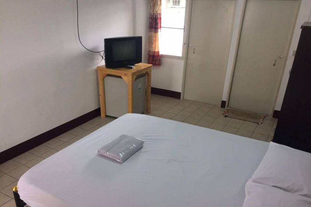 NR Guesthouse 2*
