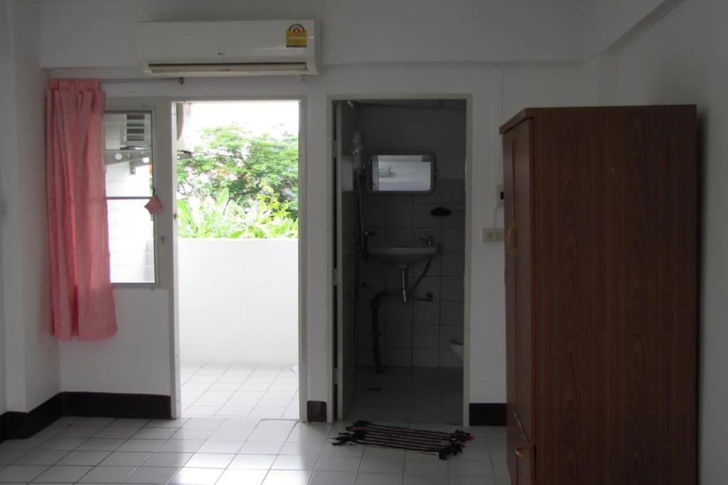 NR Guesthouse 2*