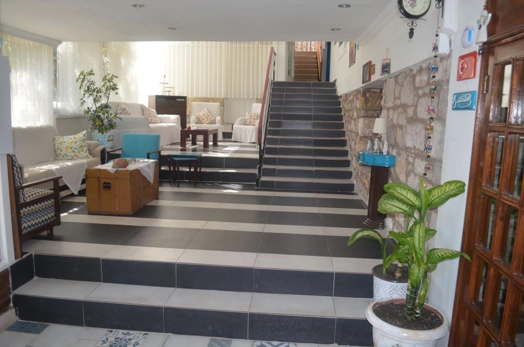 Tunc Otel 0*