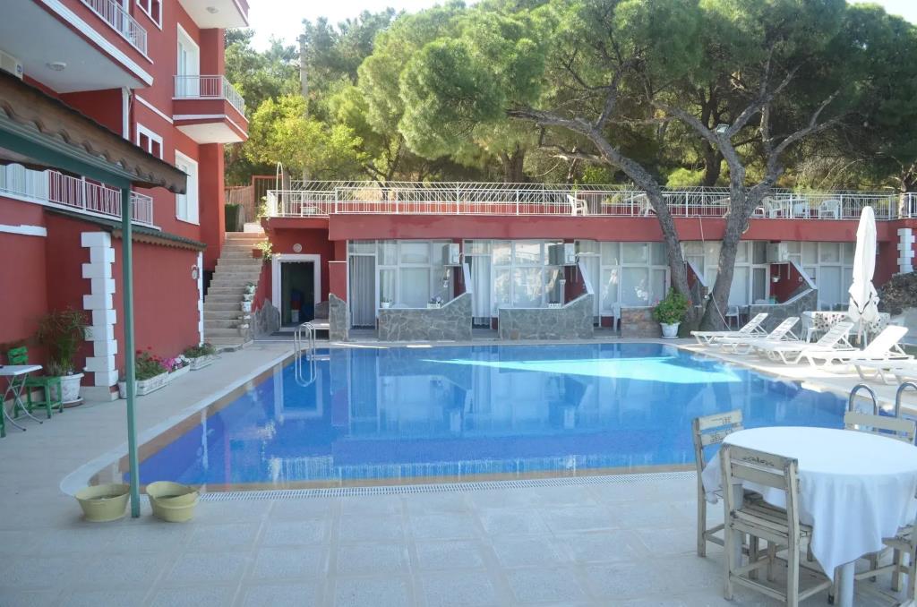 Tunc Otel 0*