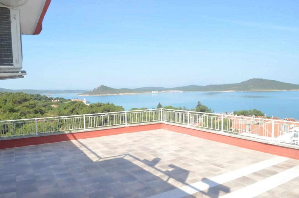 Tunc Otel 0*
