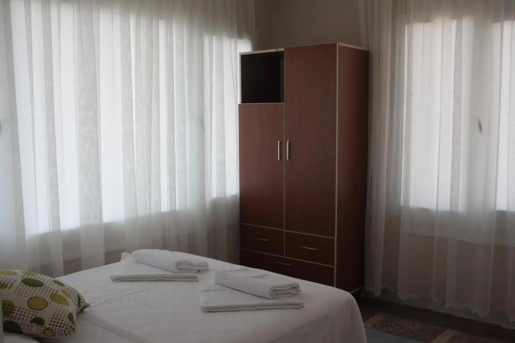 Tunc Otel 0*