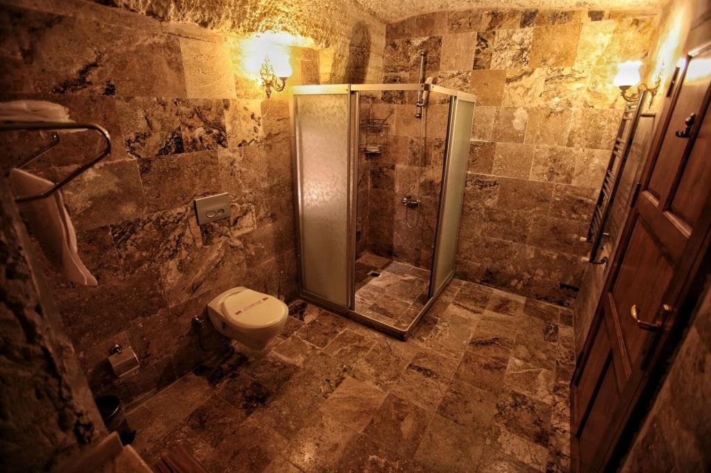 Emit Cave Hotel 0*