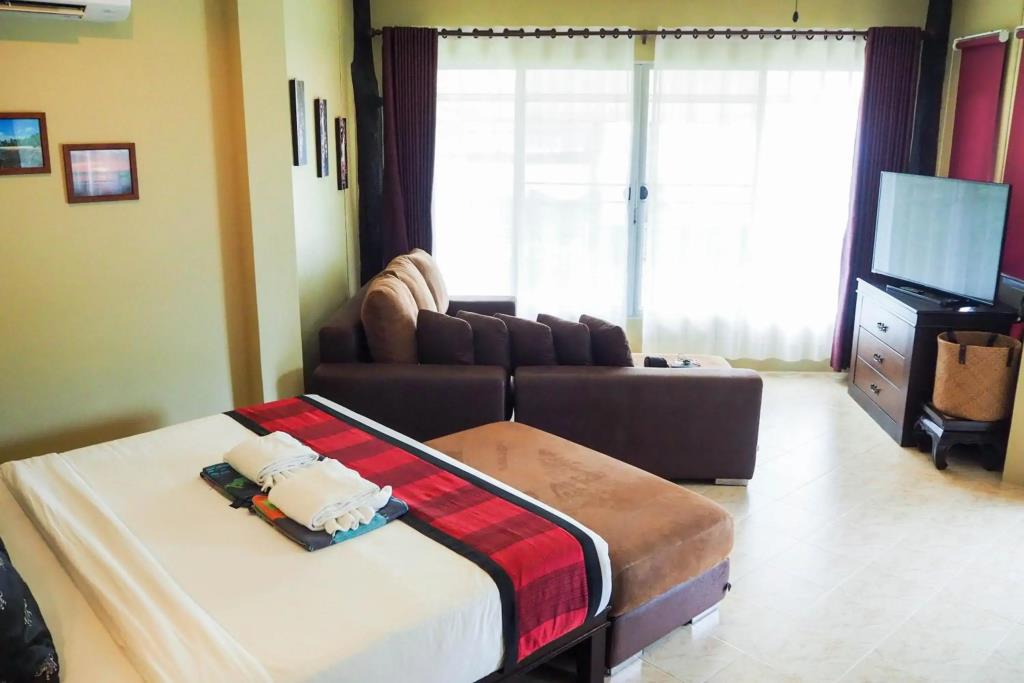 Lanta Castaway Beach Resort 3*