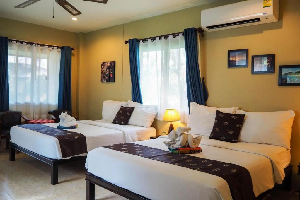Lanta Castaway Beach Resort 3*