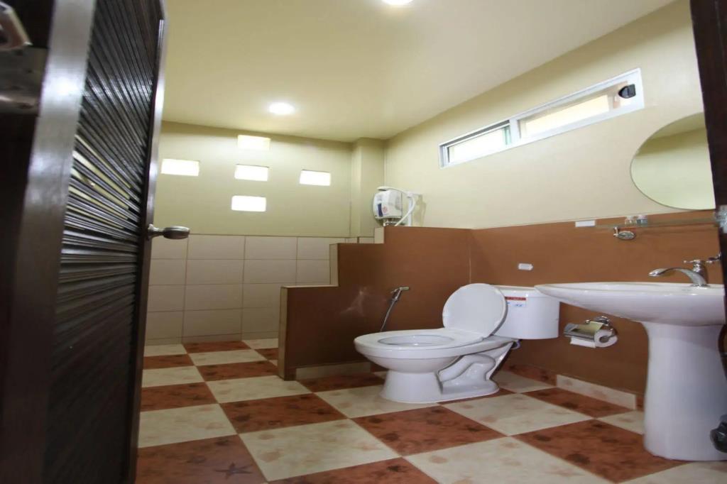 Lanta Castaway Beach Resort 3*