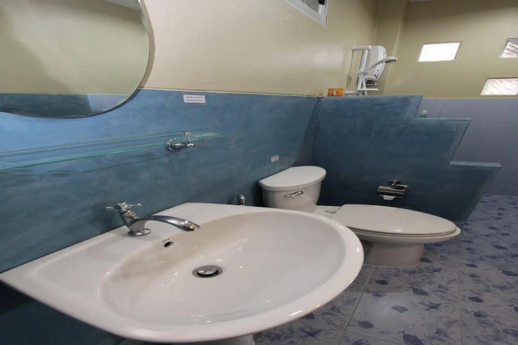 Lanta Castaway Beach Resort 3*