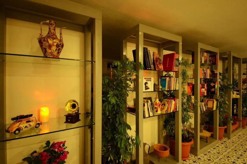 Neruda Hotel 0*