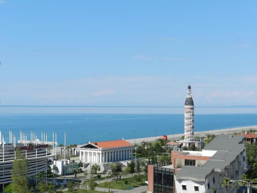 Orbi Sea Tower Apartment 0*