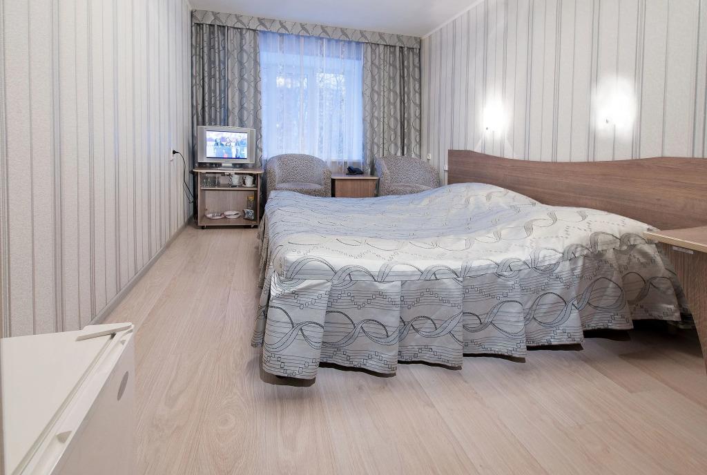 Profsoyuznaya Hotel 3*