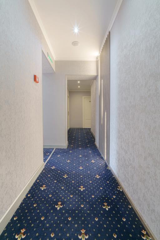 Mira Hotel 3*