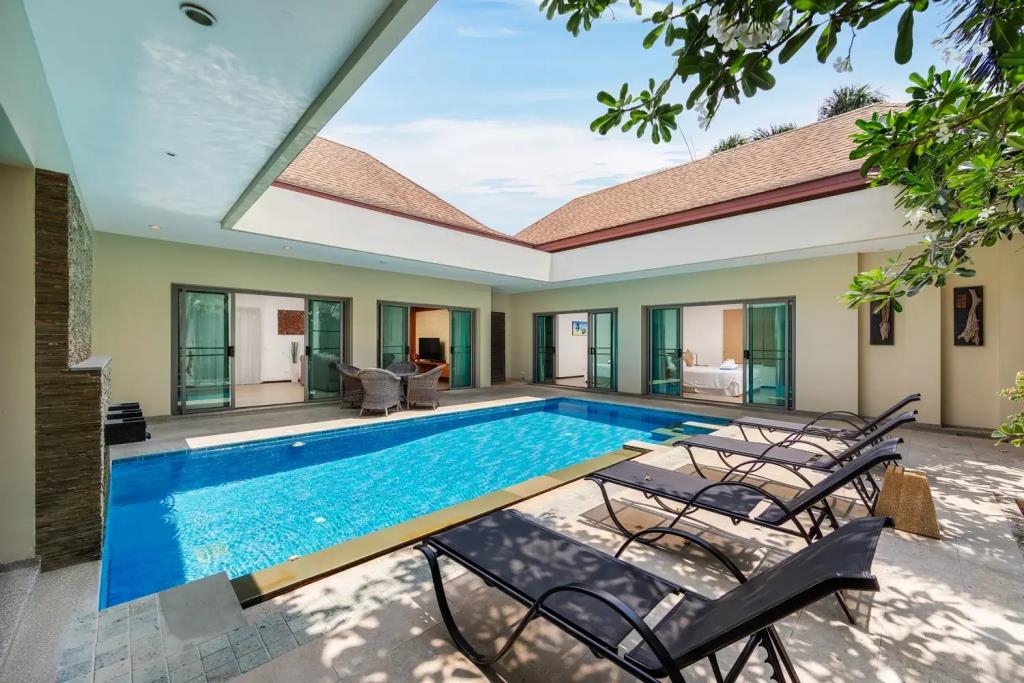 Nai Harn Pool Villa Bond, Villa 0*