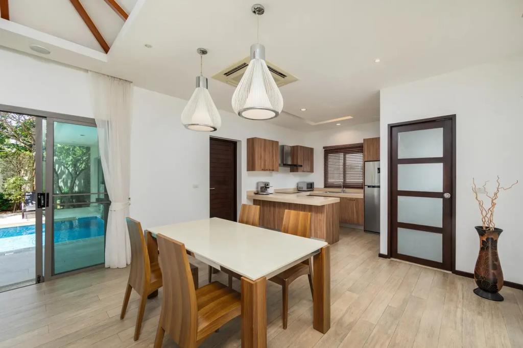 Nai Harn Pool Villa Bond, Villa 0*